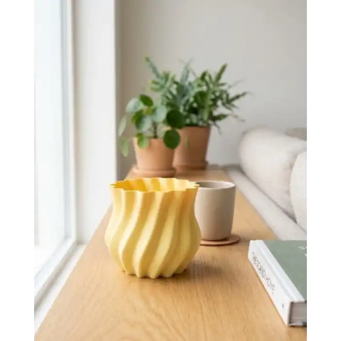 Sarı Kıvrımlı 3D Vazo Estetik Modern Ev ve Ofis Dekoru