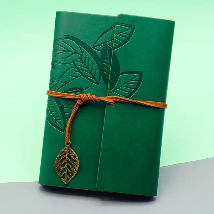 Yeşil Yaprak Desenli Deri Defter