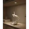 3D El Üzerinde İnsan Figürü Beyaz Minimal Masa Üstü Dekor