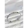 Gümüş Renk Pirinç Yonca Model Zirkon Taşlı Kadın Kelepçe Bileklik