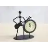 Metal Saatli Gitar Çalan Müzisyen Alk4334