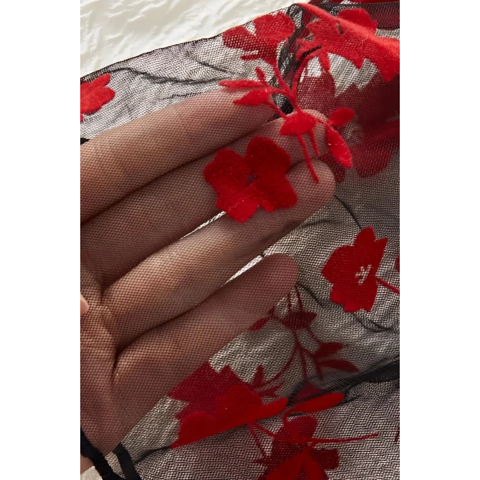 Çiçek Desenli Siyah Transparan Şortlu Gecelik