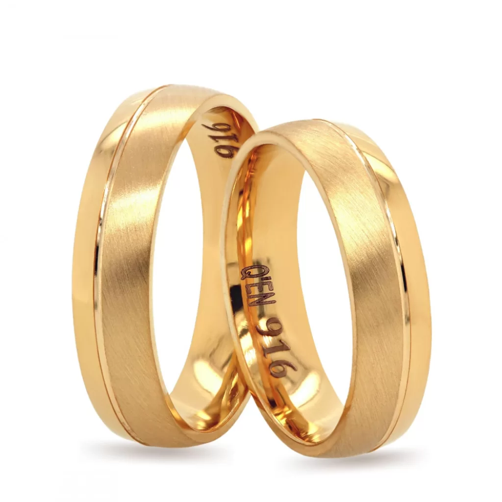 Shop Latest Gold Couple Rings Designs - Joyalukkas