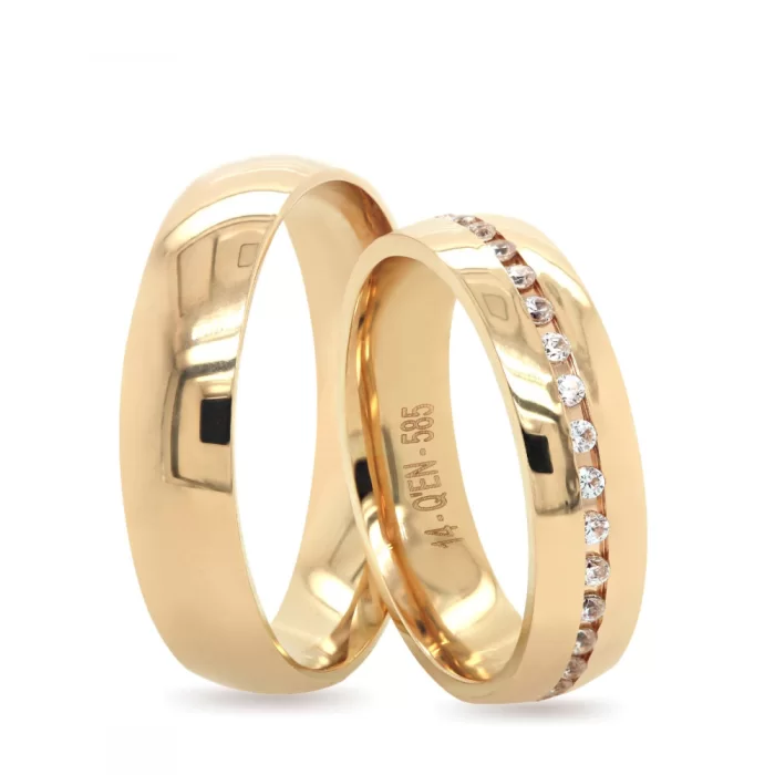 Yellow Gold Carved Striped Stone Embroidered Wedding Band Set