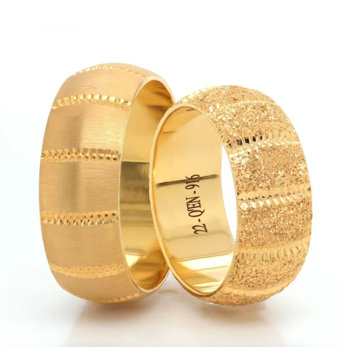 Sandblasted Yellow Gold Vertical Engraved Wedding Ring Set