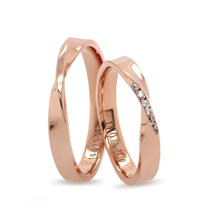 Rose Gold Auger Shaped Stone Detailed Engagement Ring Set