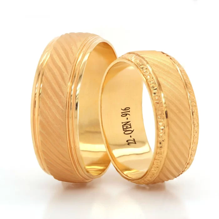 Yellow Gold Double Striped Patterned Wedding Ring For Women