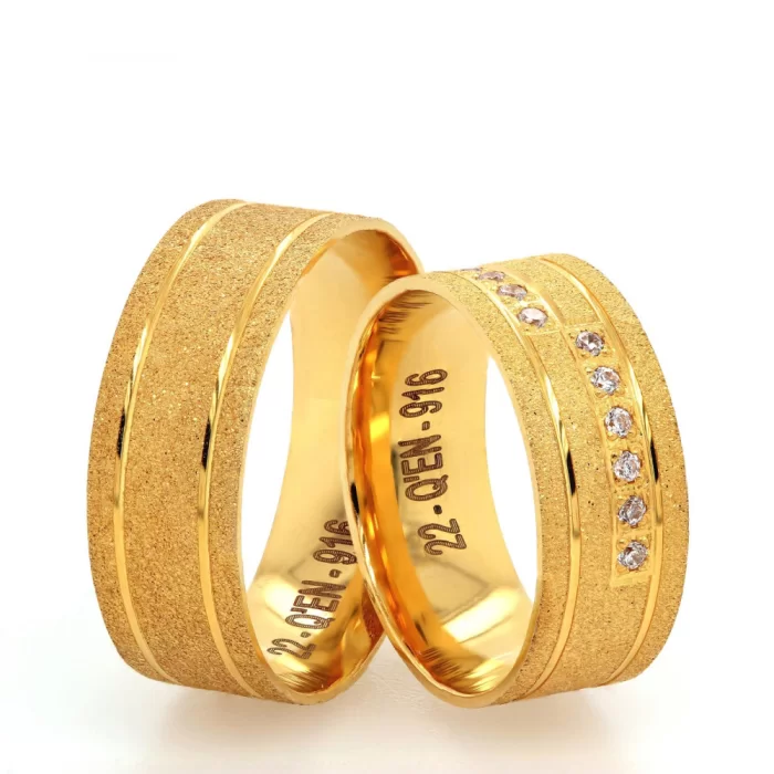 Yellow Gold Shiny Sanblasted Wedding Ring For Women