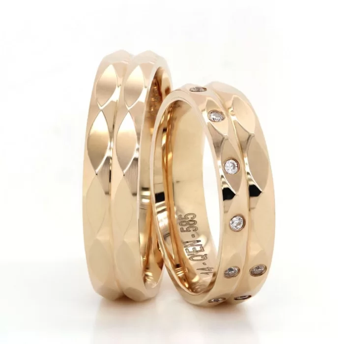 Yellow Gold Double Row Leaf Patterned Stone Wedding Band Set