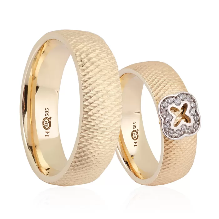 Patterned Stony Clover Detailed Wedding Ring For Women