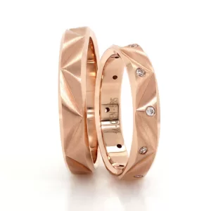 BRHFDM Ring 4mm Simple Ring Fashion Rose Gold Ring For Men And Women Models  Exclusive Couple Wedding Ring 11 J6: Buy Online at Best Price in UAE 