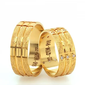 Yellow Gold Three Row Banded Stone Embroidered Wedding Band For Women