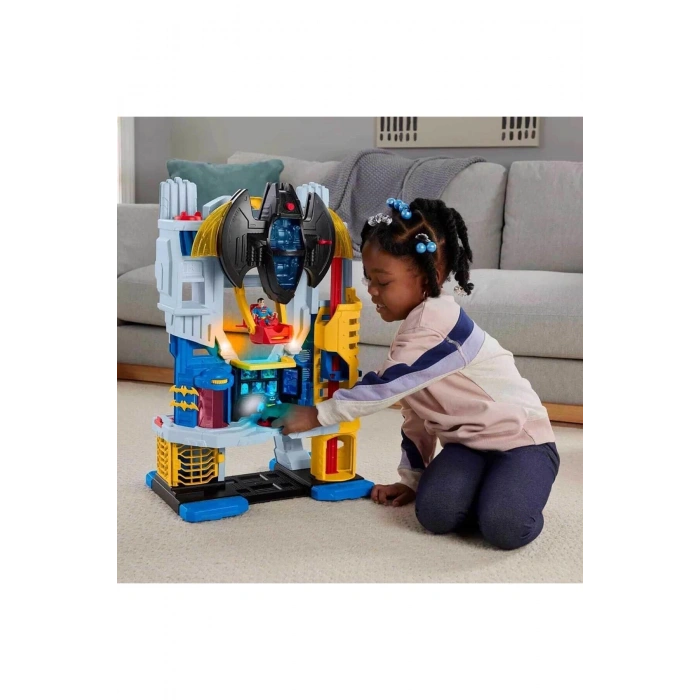 Fisher-Price Imaginext DC Super Friends™ ULTIMATE HEADQUARTERS™ Macera Seti Batman Figürü HNW08