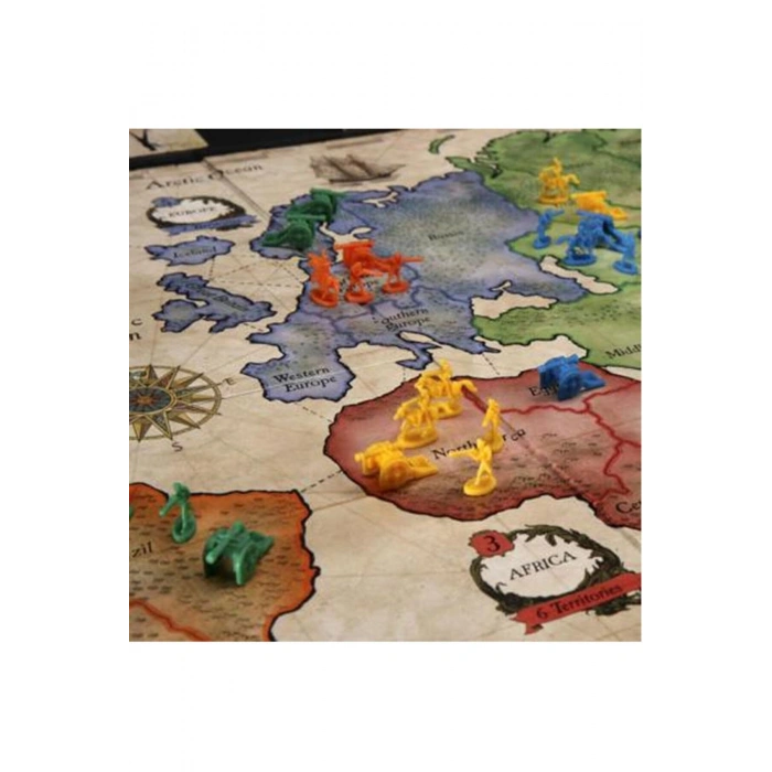 Hasbro Risk Askeri Strateji Oyunu