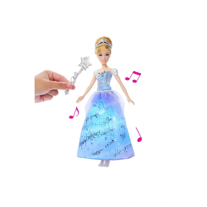 Sihirli Balo Elbiseli Cinderella Bebek, Işıklı ve sesli elbisesi ile filmden ilham alan bebek JBF94