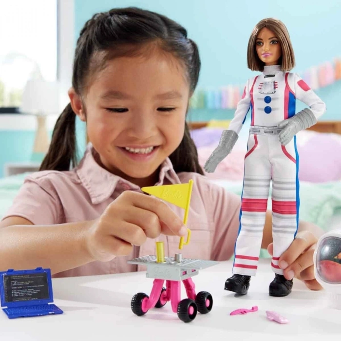 Barbie Deluxe Karıyer Astronot
