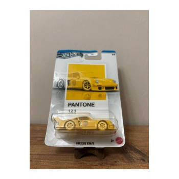 Porsche 934/5 Pantone Chase Model