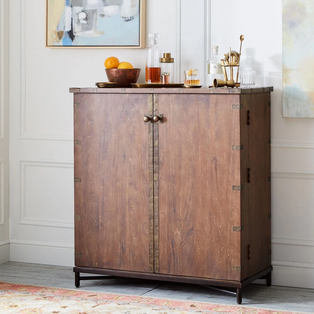 Ahşap vintage model masif bar dolabı