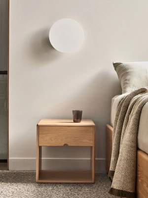 Holz Nachttisch mit einer Schublade und breitem Regal