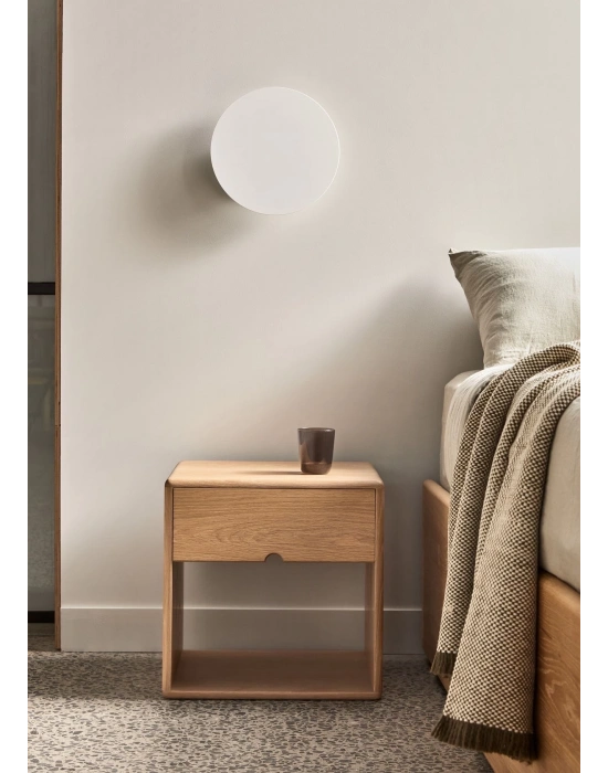 Ahşap tek çekmeceli geniş raflı komodin