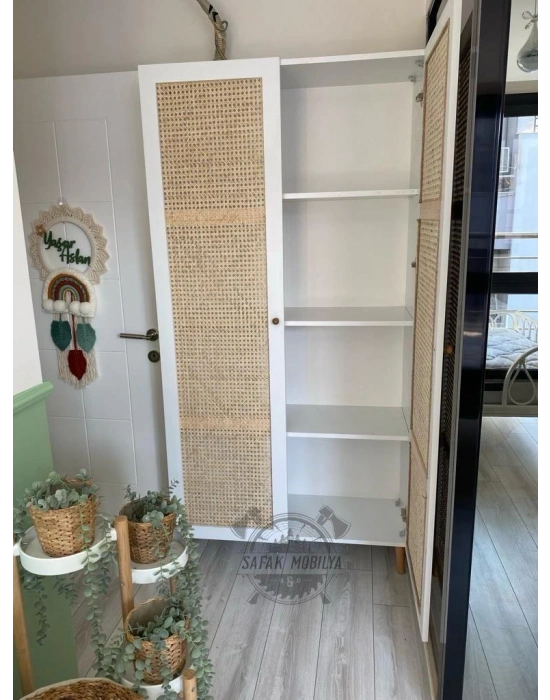 Bambu hazeranlı beyaz çok amaçlı dolap