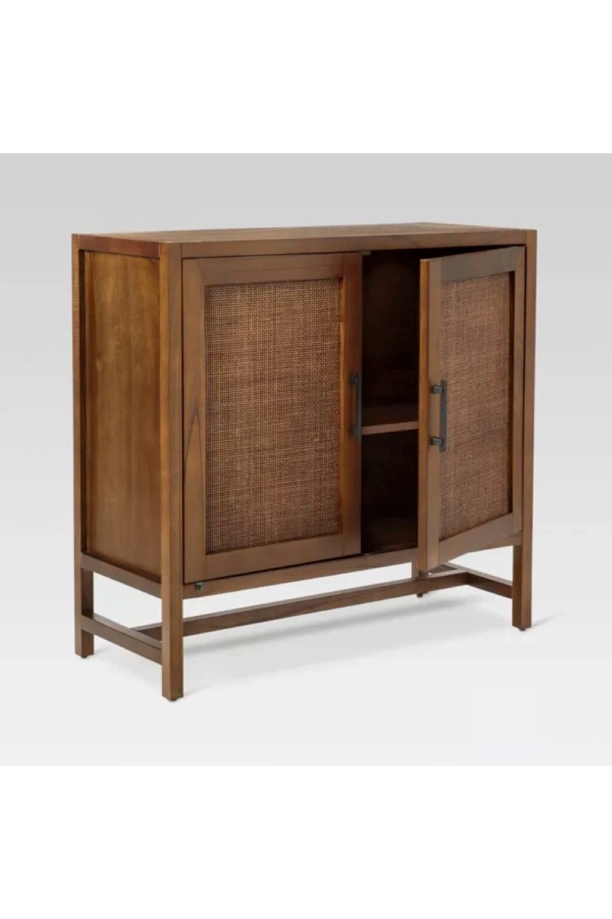 Walnut Retro Model Rattan Detaylı Masif Ahşap Büfe
