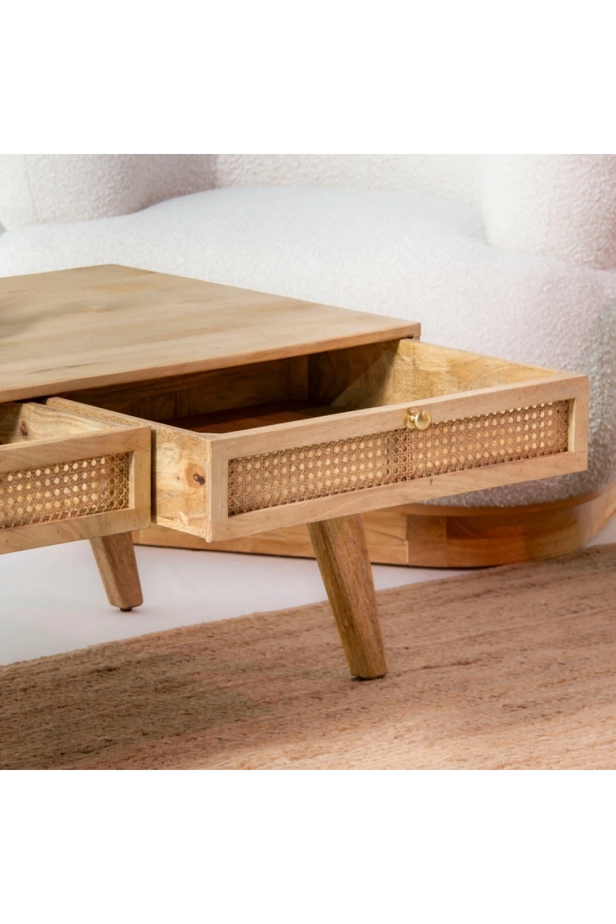 Evora Masif Ahşap Hazeranlı Dört Çekmeceli Orta Sehpa