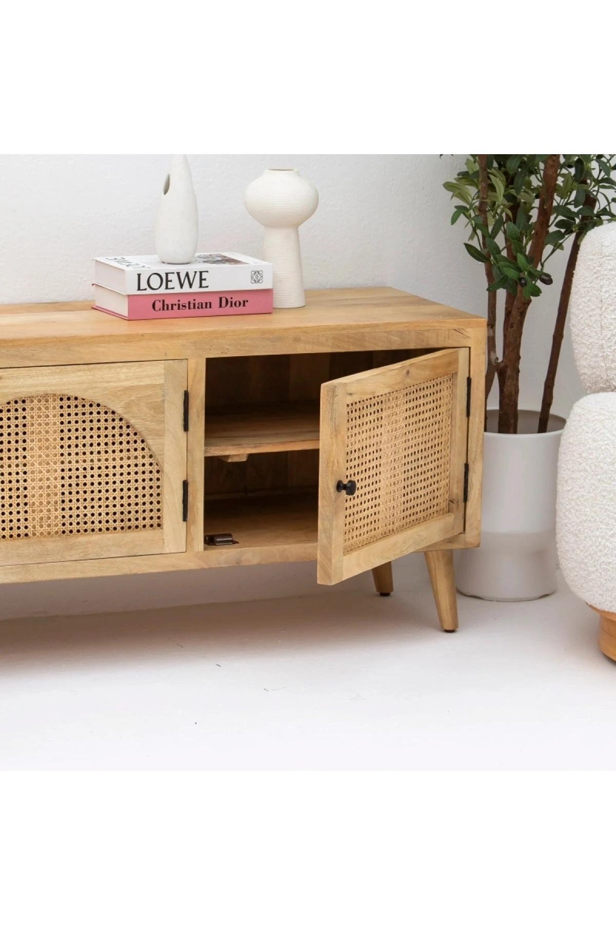 Evora Hazeran Detaylı Masif Ahşap Çekmeceli Tv Ünitesi