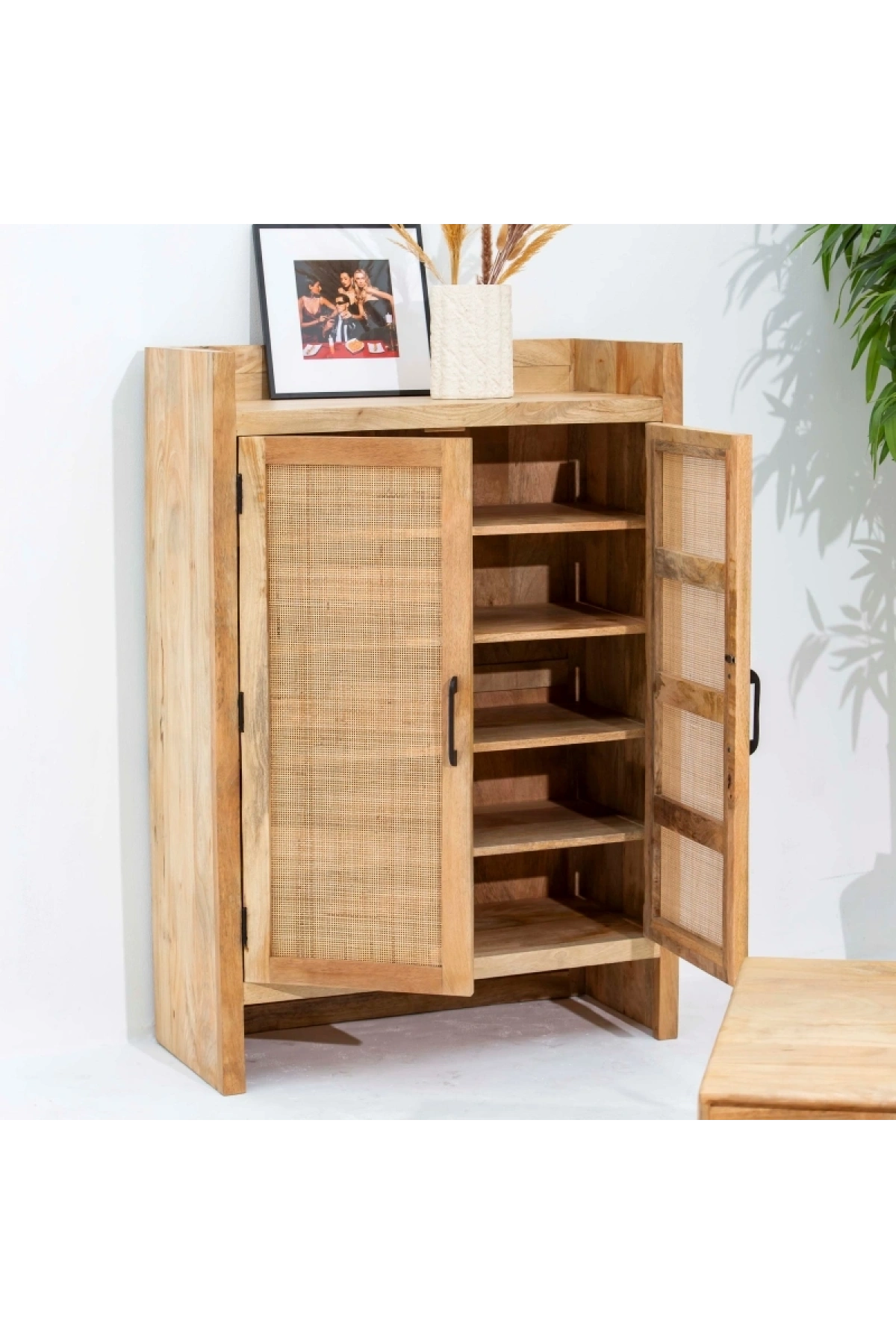 Evora Rattan Detaylı Masif Büfe