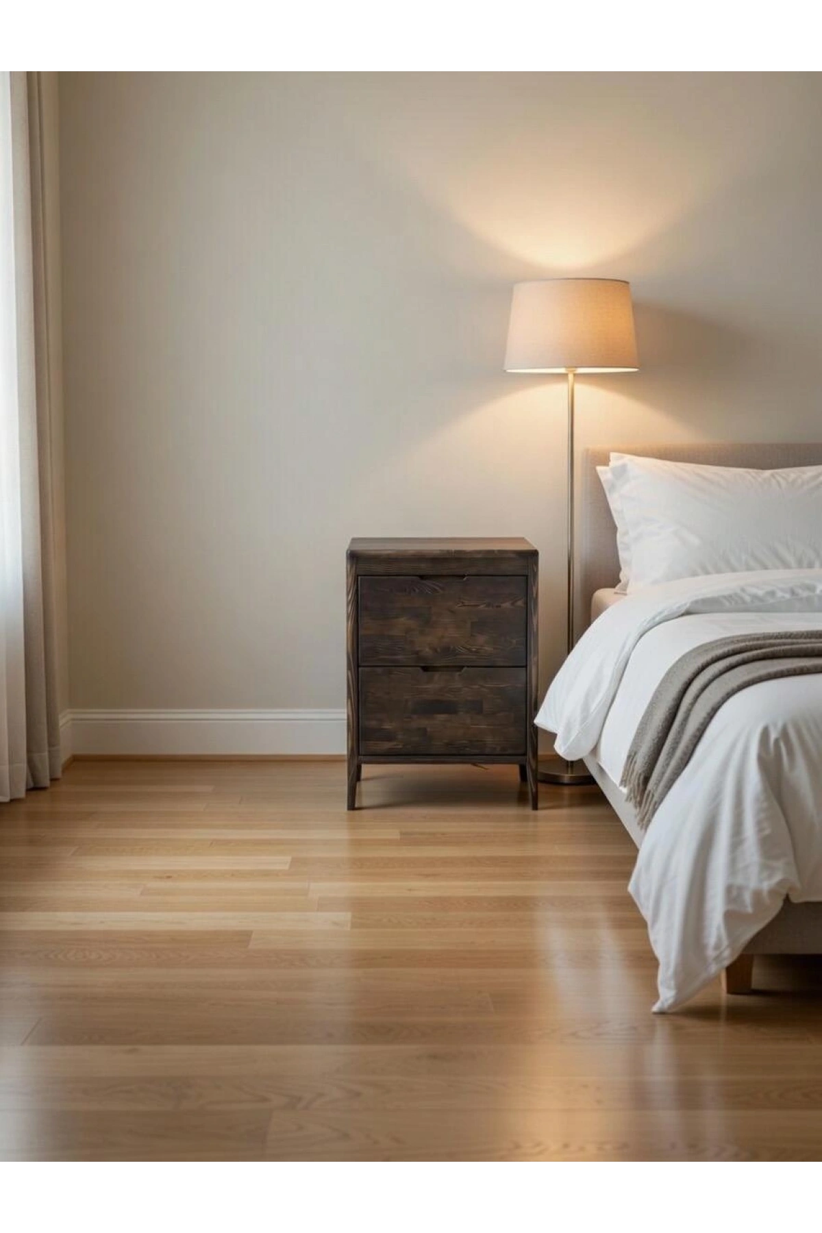 Noir Walnut Masif Ahşap Komodin