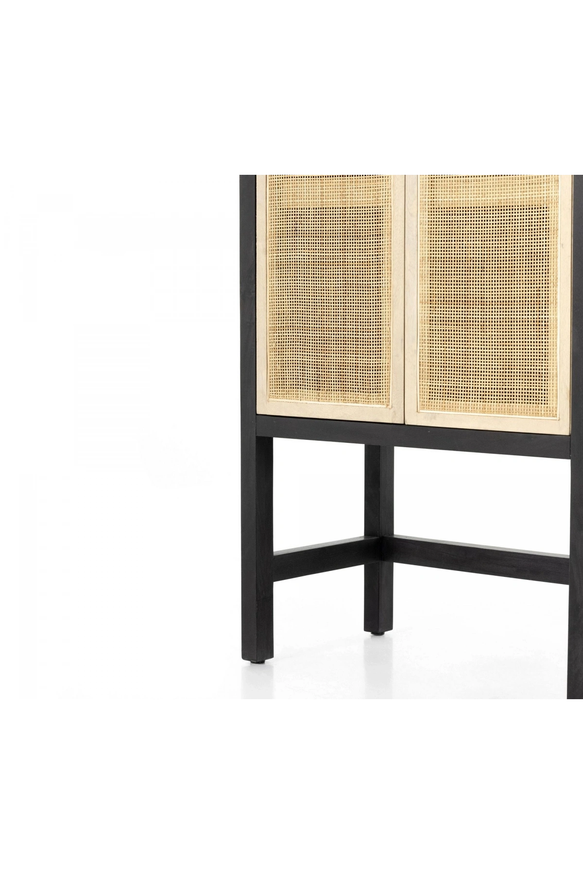 Noir Masif Ahşap Rattan Detaylı Büfe Dolap