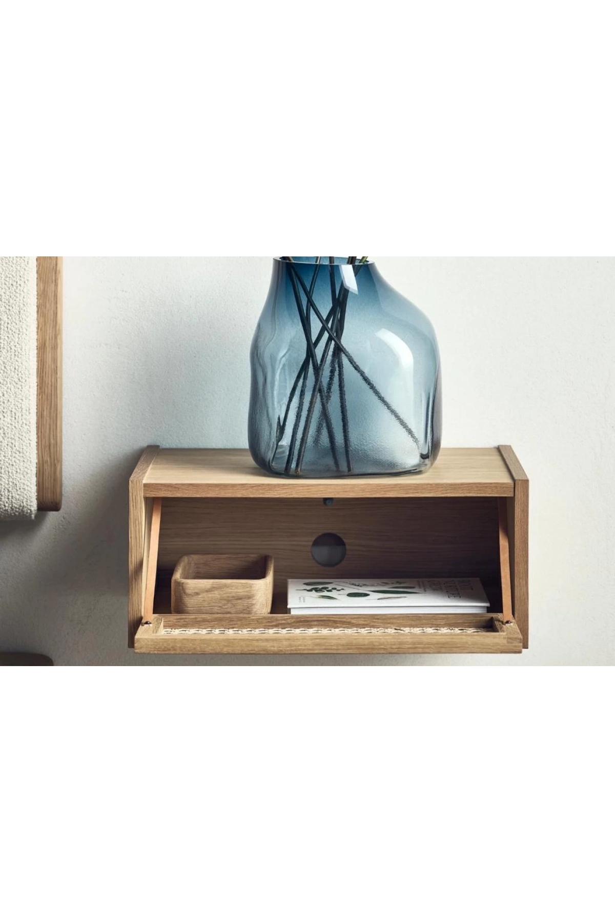 Hazeran Detaylı Doğal Masif Ahşap Uçan Komodin 40x20x30 cm