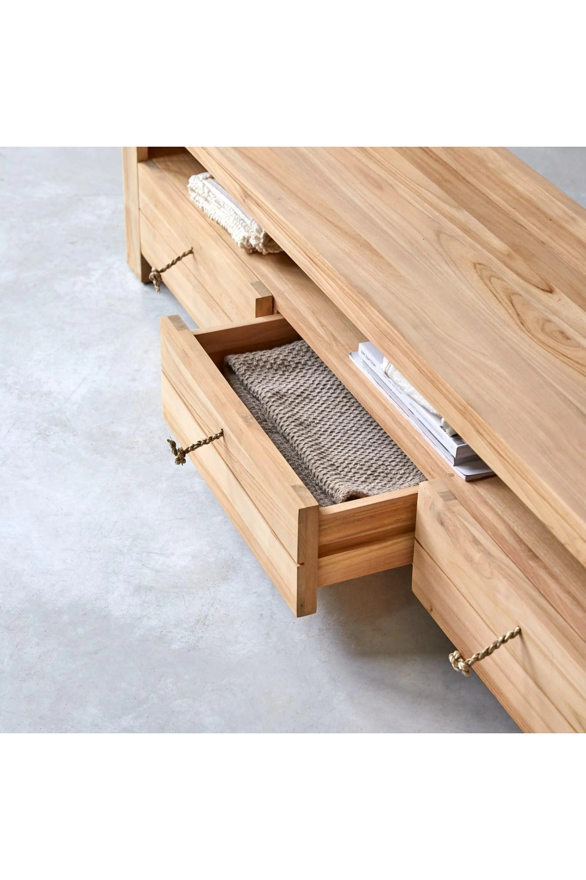 Massiv Rustik TV-Möbel aus Holz