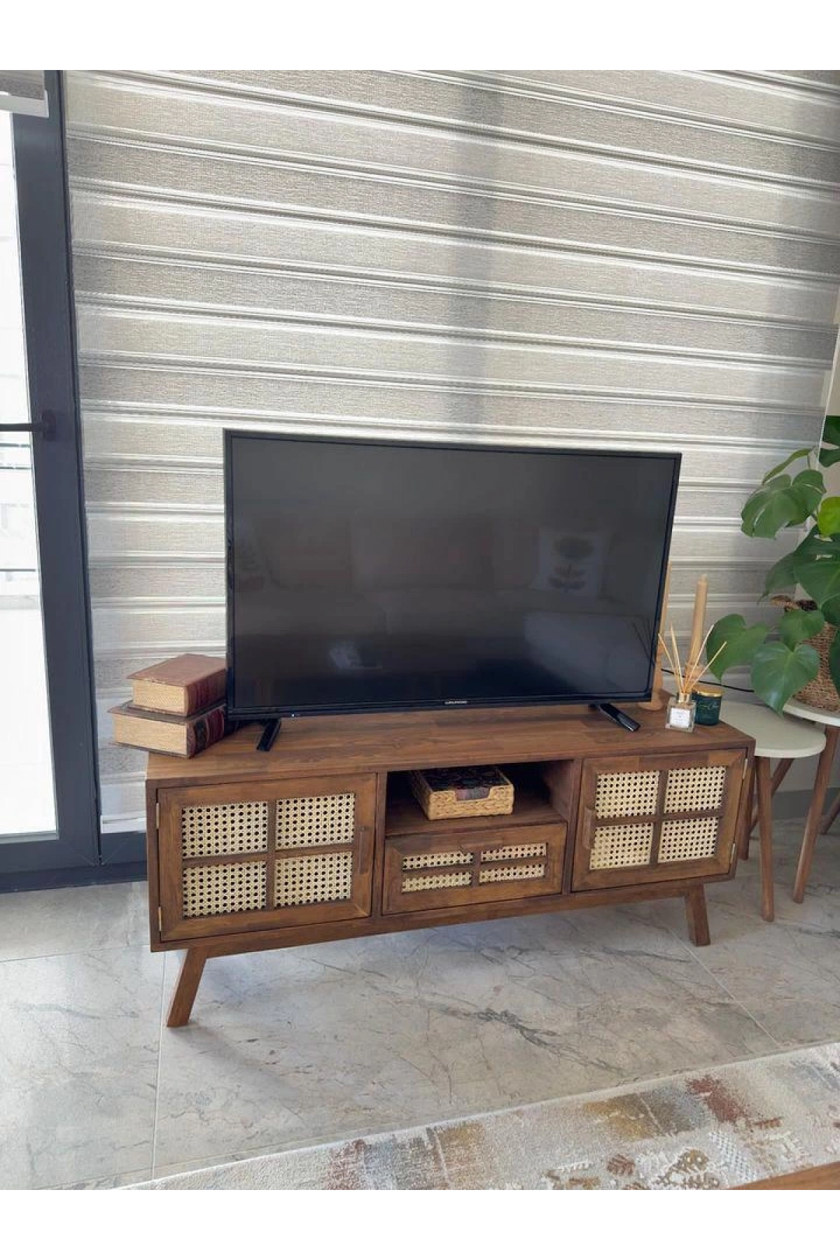 Holz vintage Modell Hazeran detailli TV-Einheit