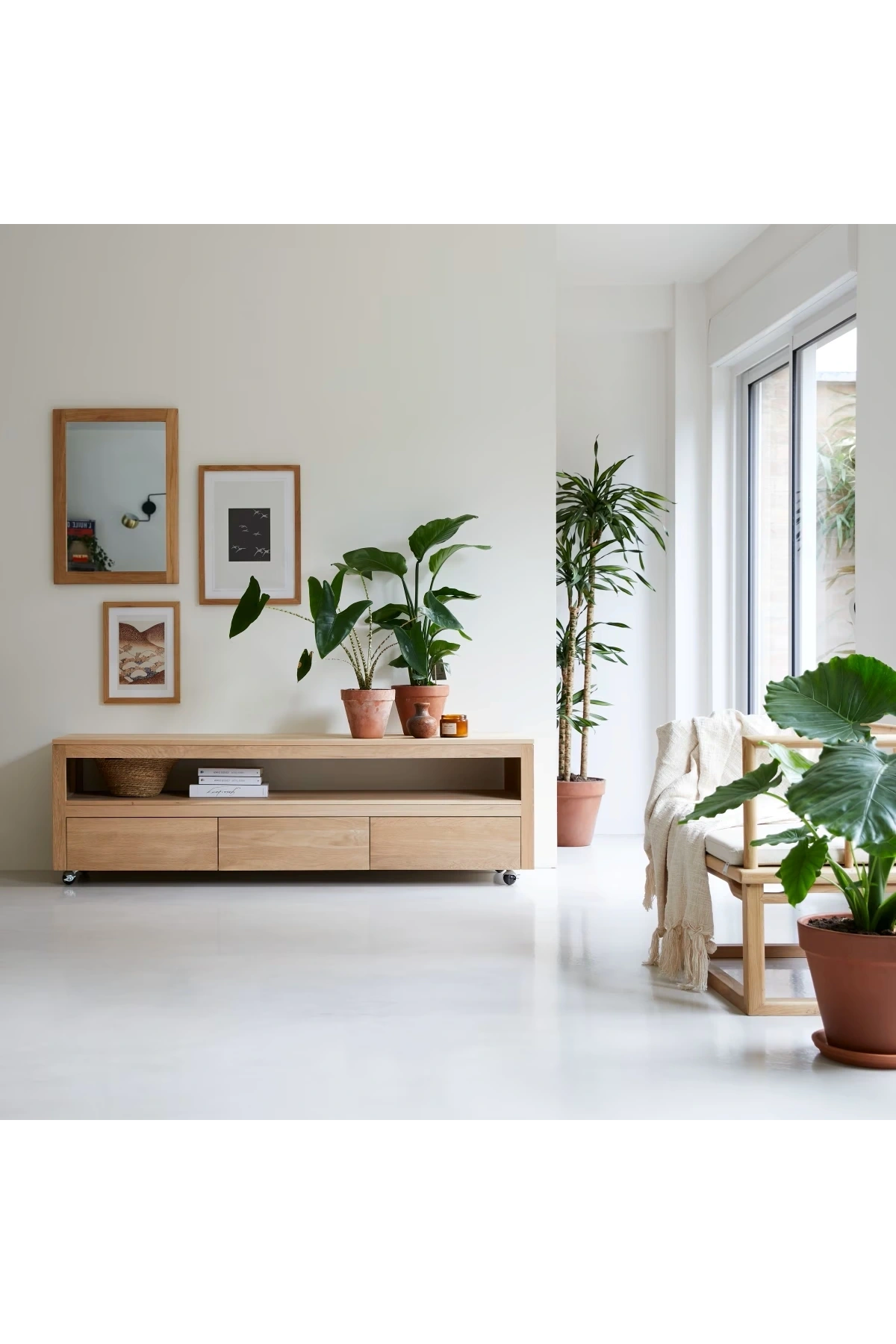 Mueble de TV de madera maciza de teca