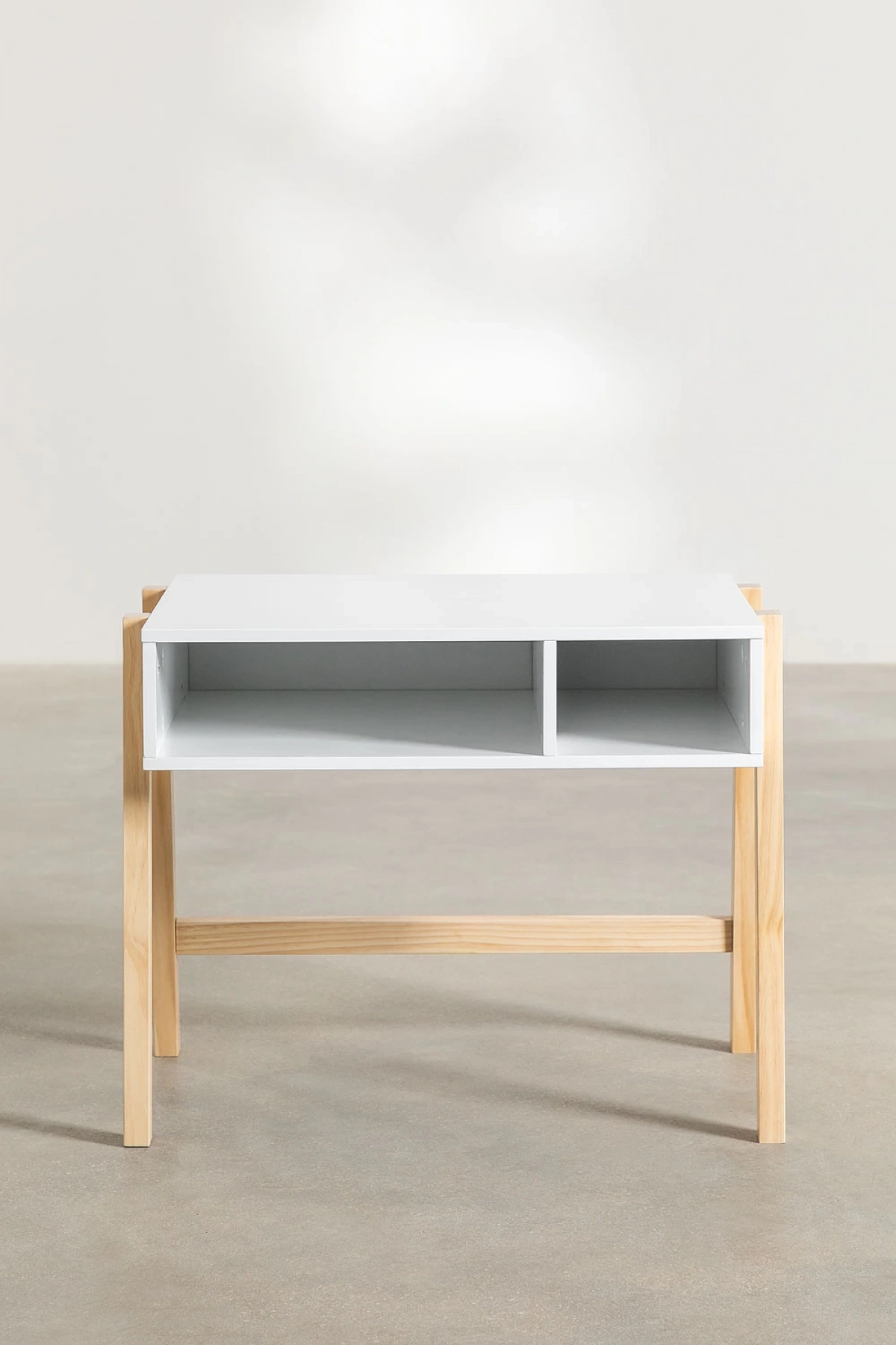 Basic Model Çocuk Çalışma Masası 63x50x50 cm