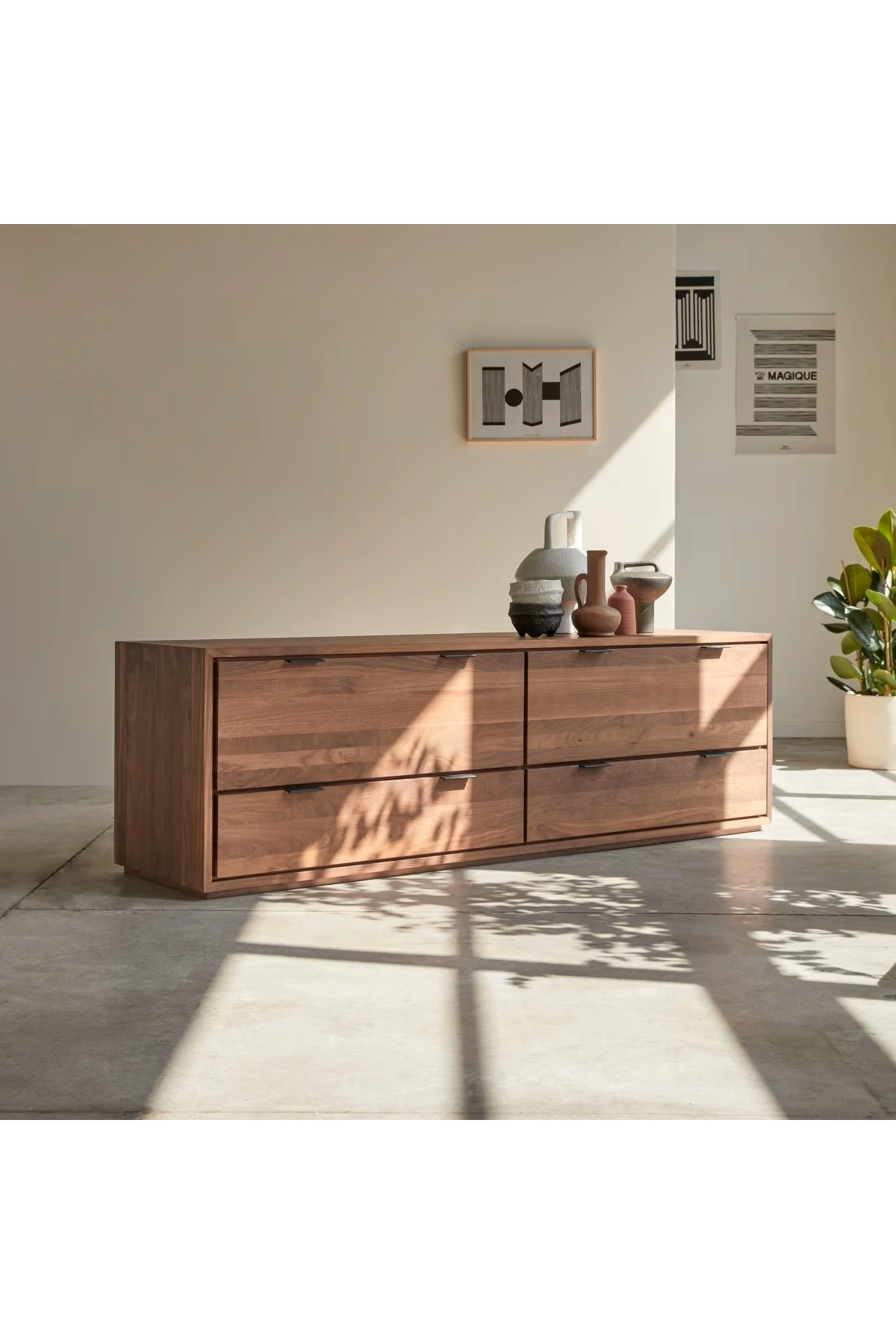 Mueble de TV de madera maciza de nogal oscuro