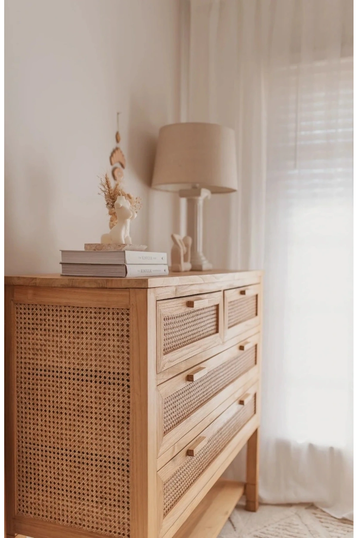 Dublin Bambu Hazeran Detaylı Masif Ahşap Şifonyer