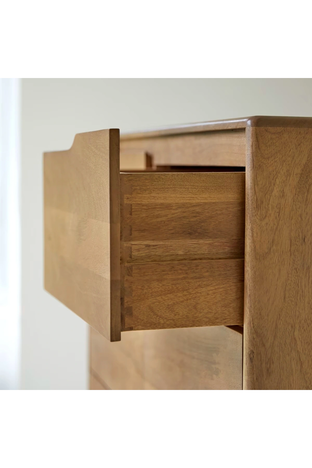 Gabrielle Cómoda de Madera Maciza