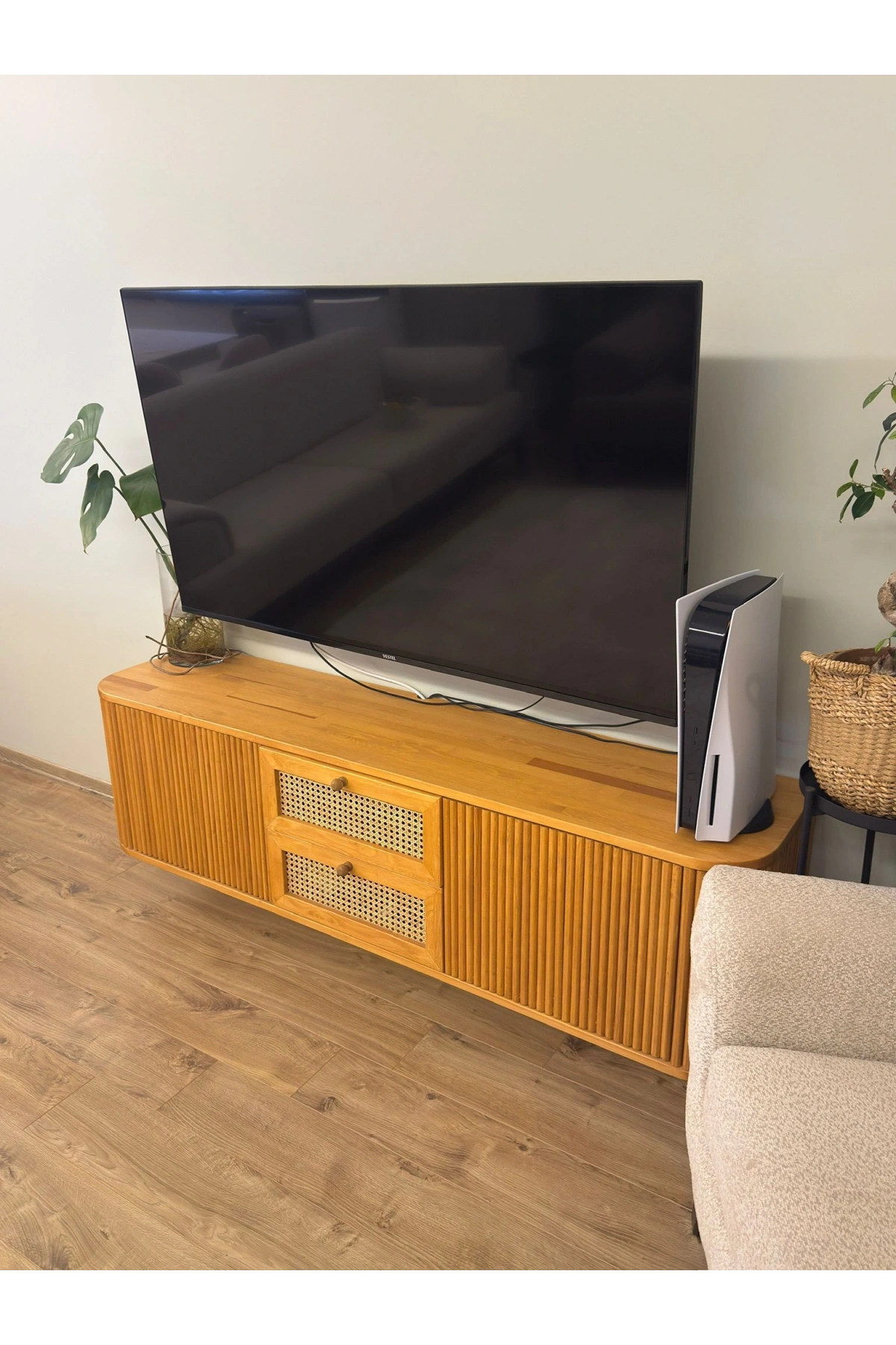 Loen Hazeran Detaylı Açık Ceviz Renk Masif Ahşap TV Ünitesi 170x35x35 cm