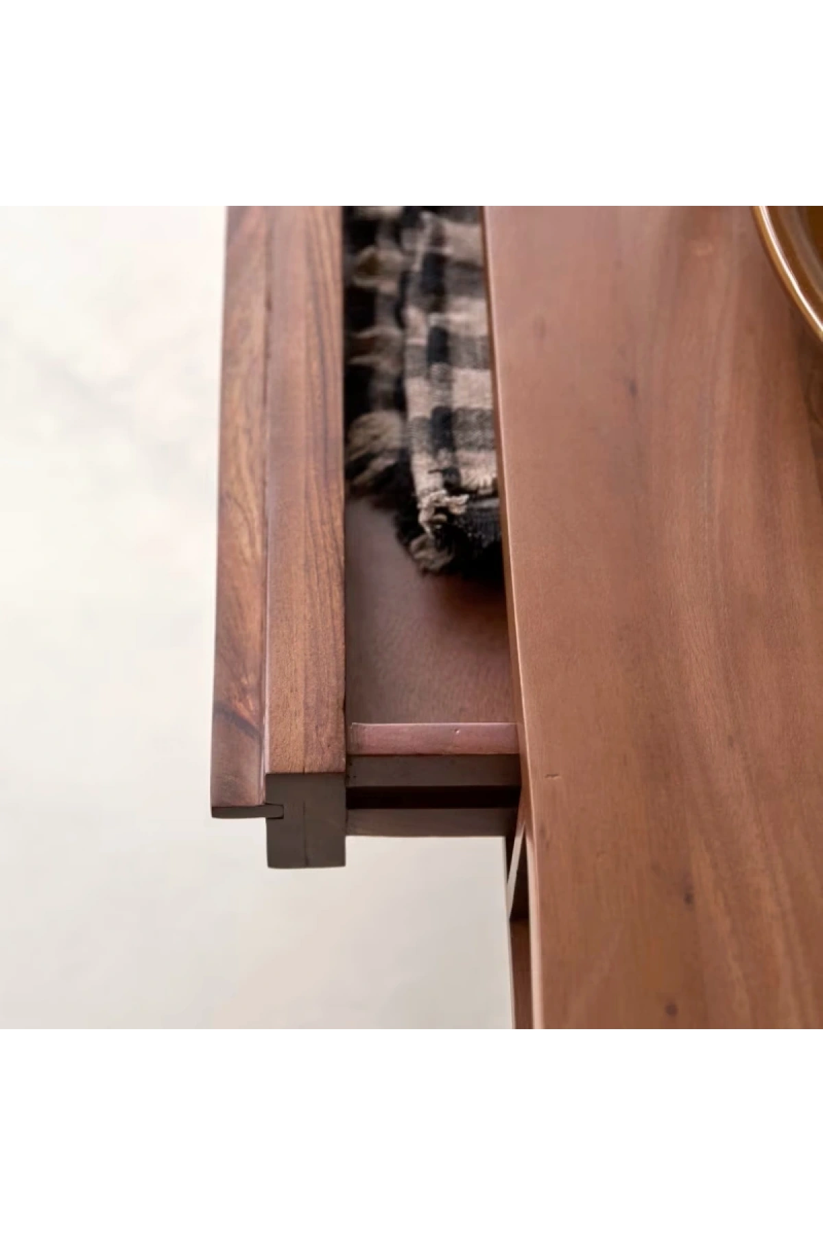 Mesa de centro de madera maciza Nells