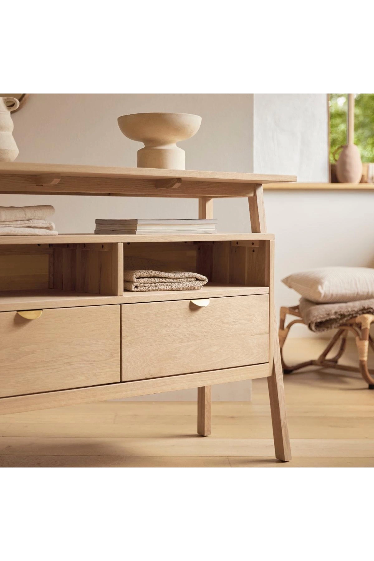 Consola mini de madera maciza con dos cajones de Pola