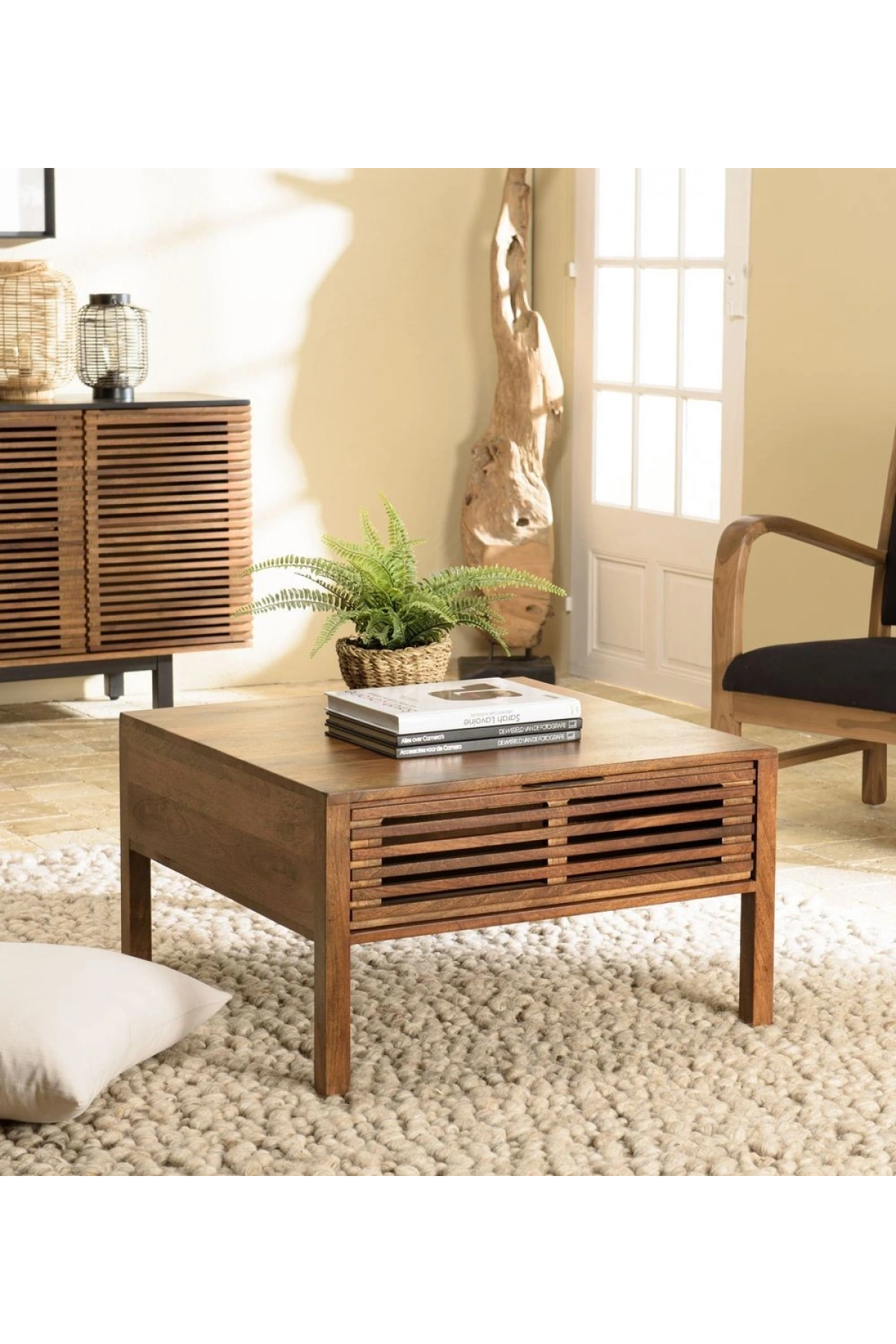 Tavolino centrale in legno massiccio vintage a griglia