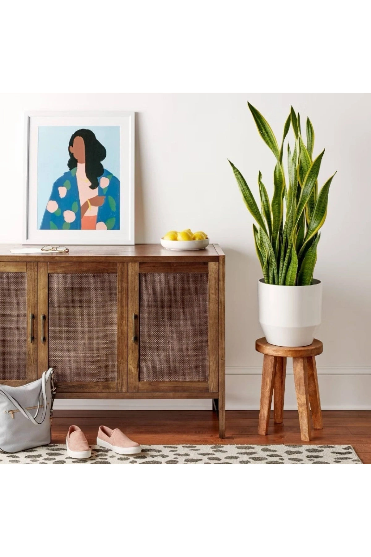 Walnut Retro Model Rattan Detaylı 3 kapaklı Masif Konsol