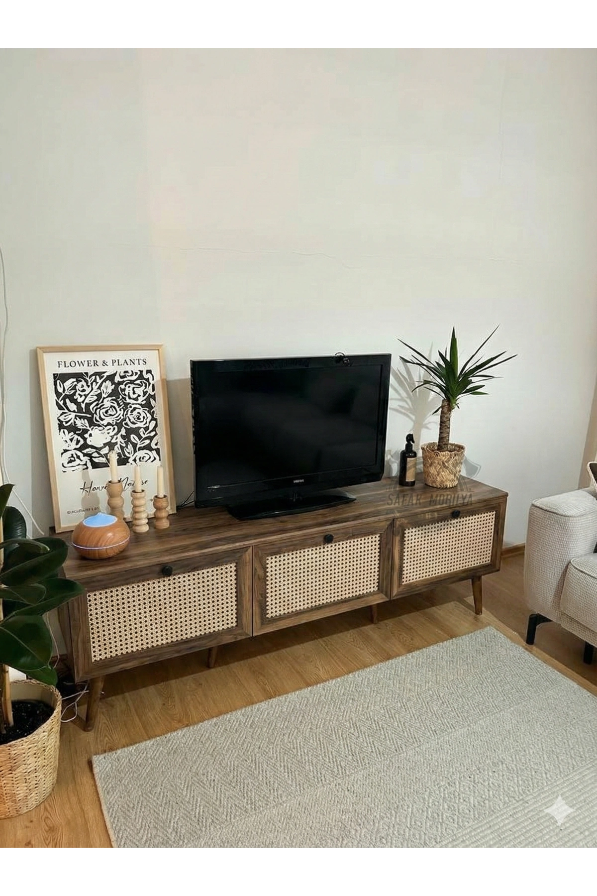 Hazeran Detaylı Masif Ahşap Devirmeli 3 Kapaklı Tv Ünitesi Koyu Ceviz