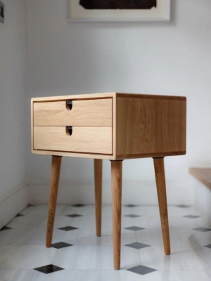 Çift çekmeceli ahşap modern komodin