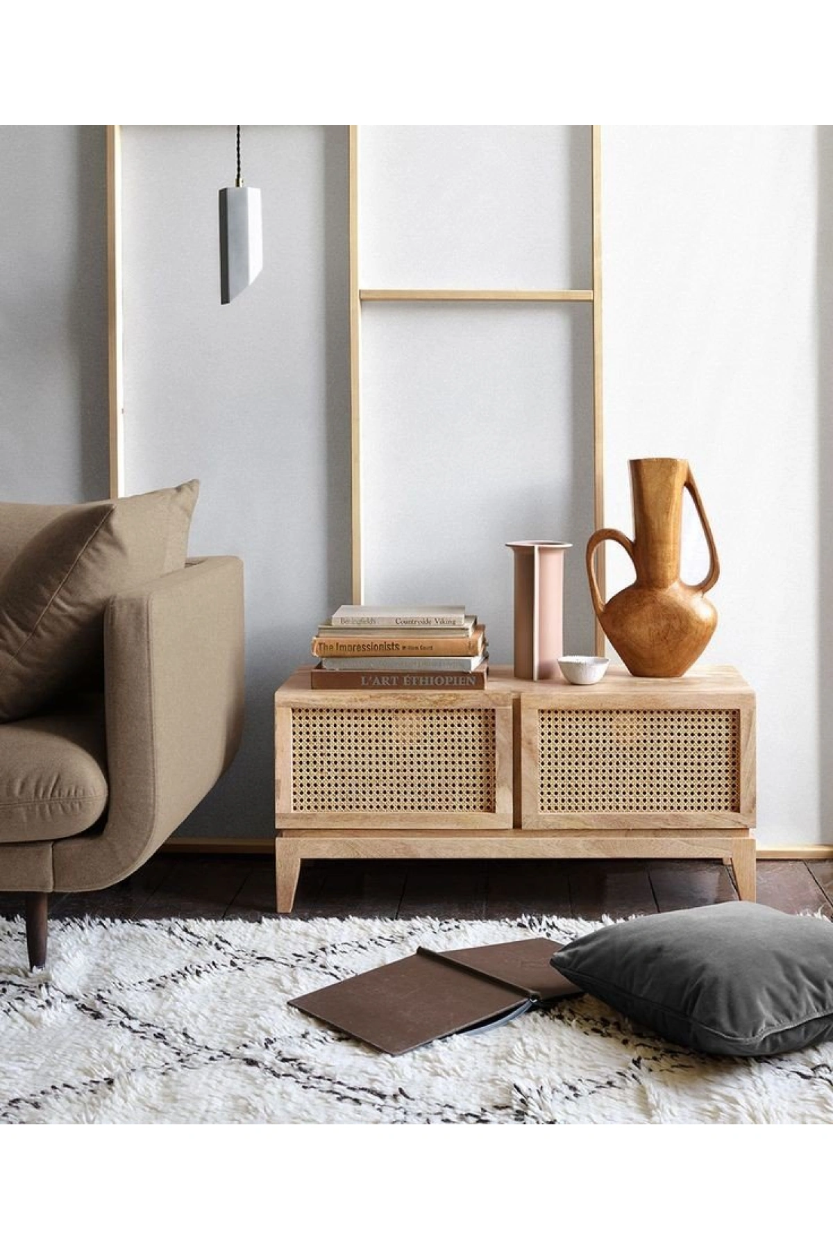 Hazeran kapak detaylı ahşap konsol