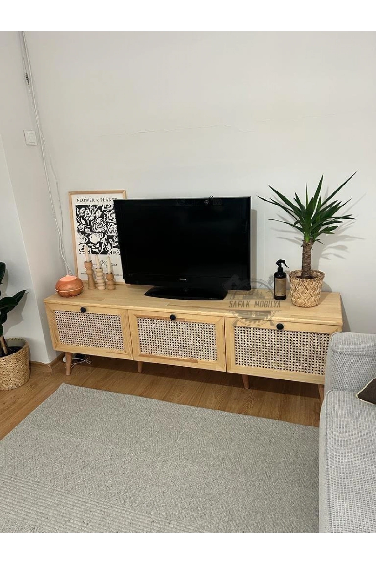 Hazeran Detaylı Masif Ahşap Devirme 3 Kapaklı Tv Ünite Natural Çam