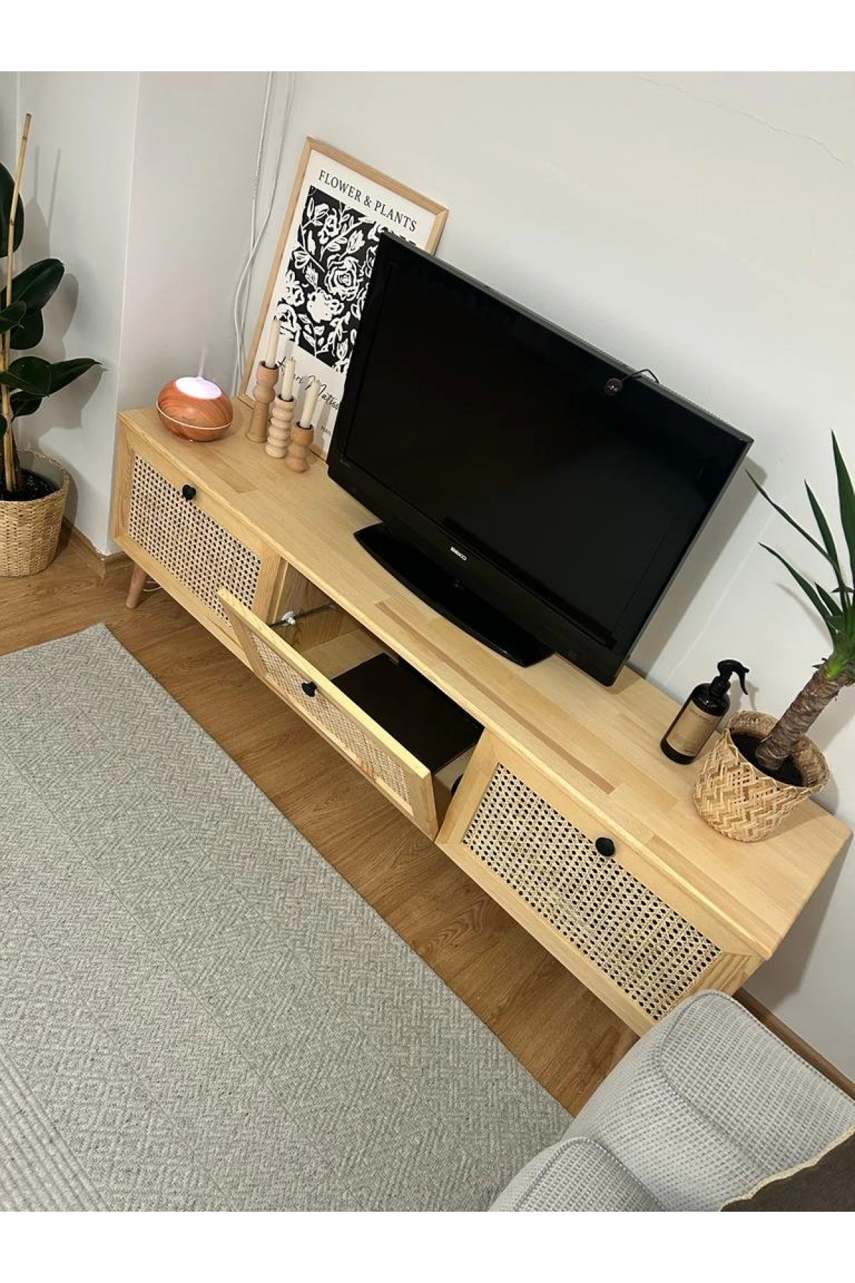 Hazeran Detaylı Masif Ahşap Devirme 3 Kapaklı Tv Ünite Natural Çam