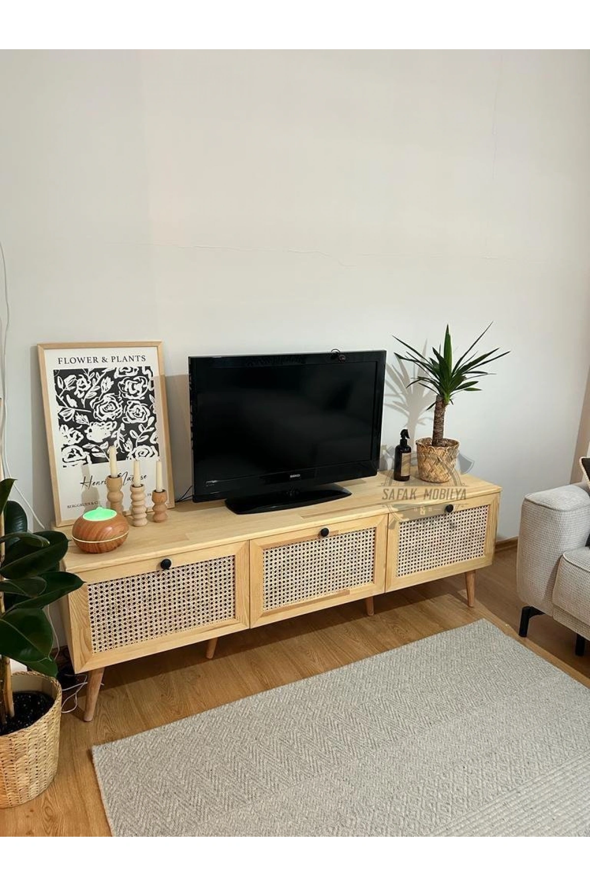 Hazeran Detaylı Masif Ahşap Devirme 3 Kapaklı Tv Ünite Natural Çam